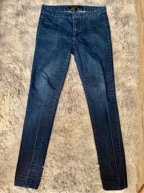 Calvin Klein Women’s Jeans - Size 8 Dark Wash  Denim